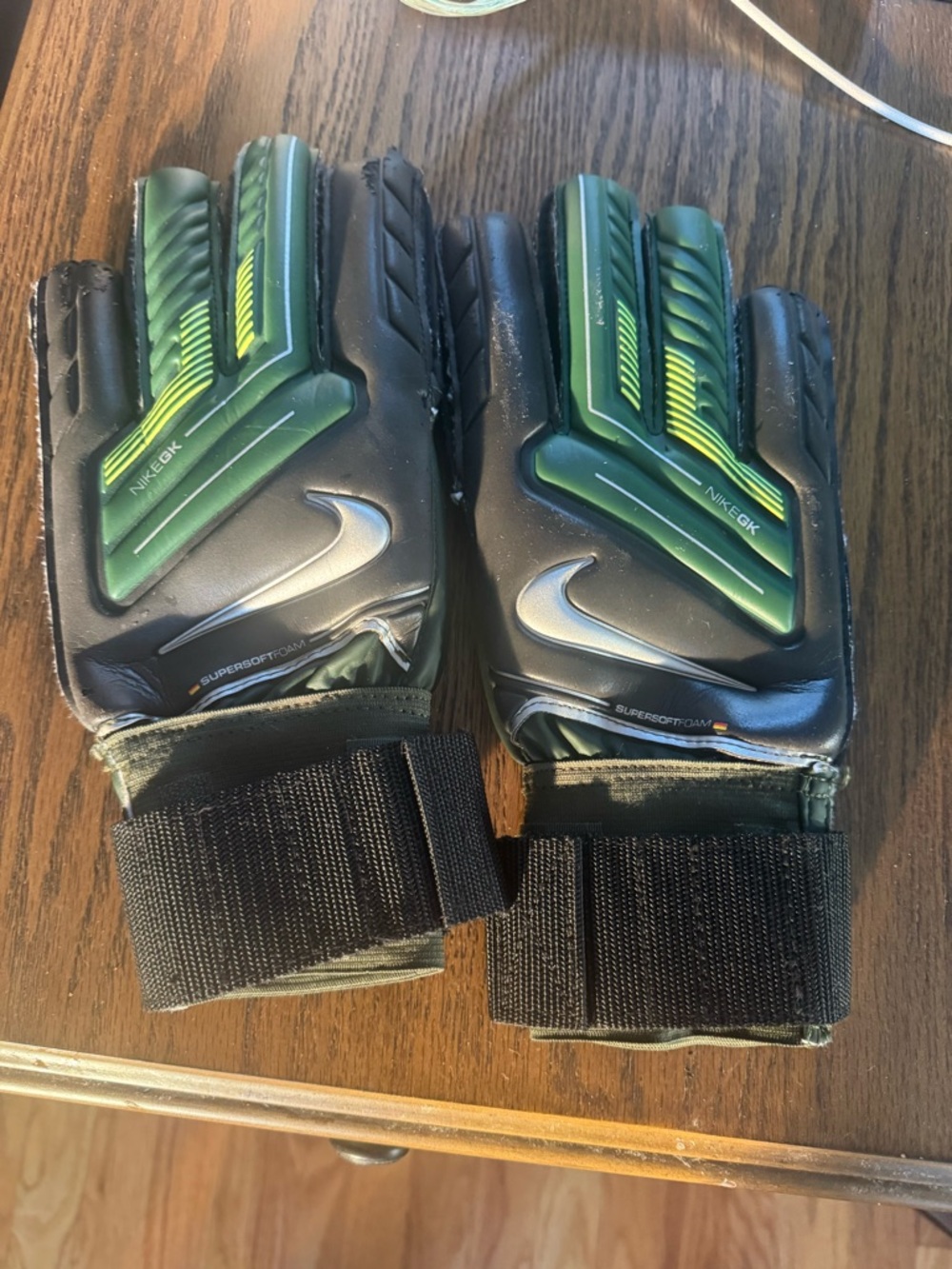 Nike Goalkeeper Gloves – Supersoft Foam – Preowned Mens